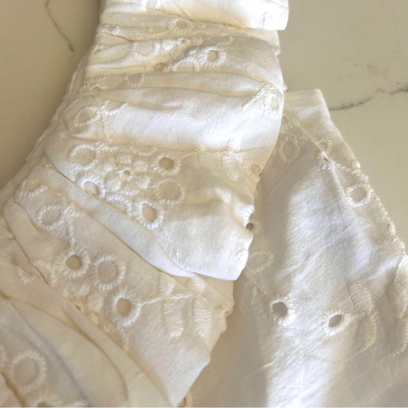 🌸2 for $40 NWT Zara Embroidered Eyelet Lace Ruffle Crop Top White Size S - Picture 15 of 17